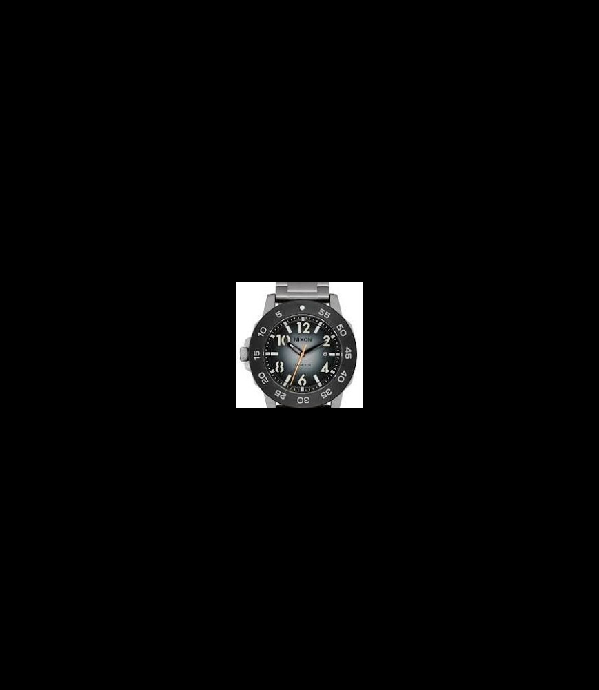 MONTRE NIXON Smyth 44